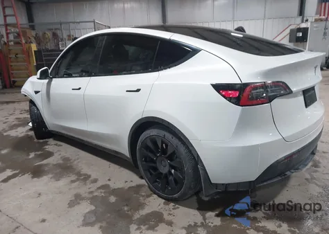 2021 Tesla Model Y Long Range Dual Motor All-Wheel Drive из США, поврежденный, VIN 5YJYGAEEXMF186940